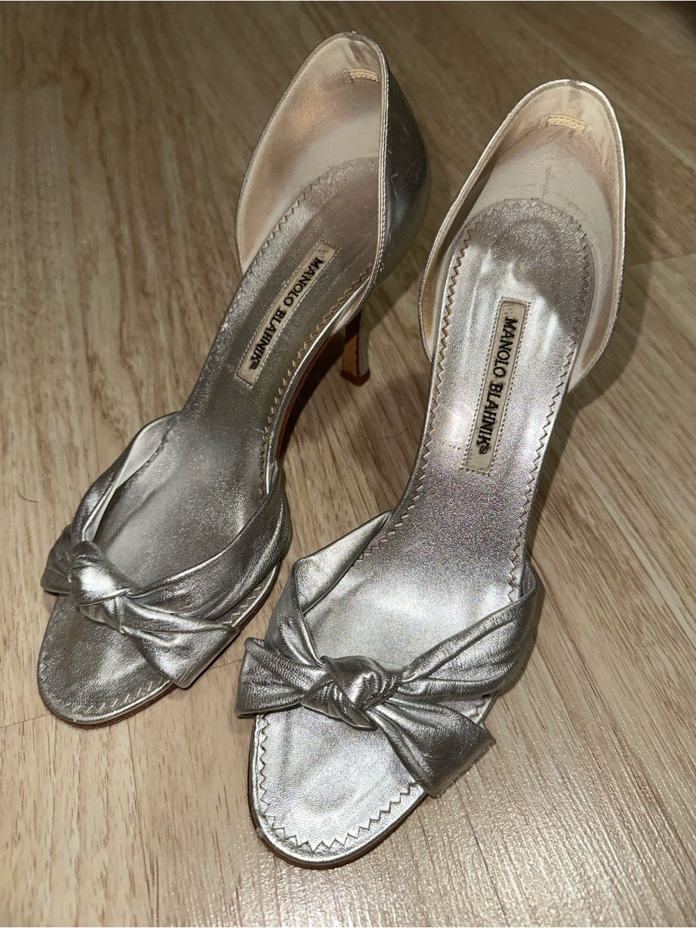Manolo Blahnik Silver Knotted Slingback Heels 39